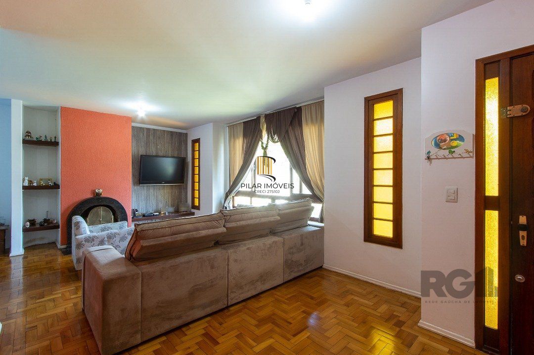 Casa 3 dormitórios no bairro Ipanema