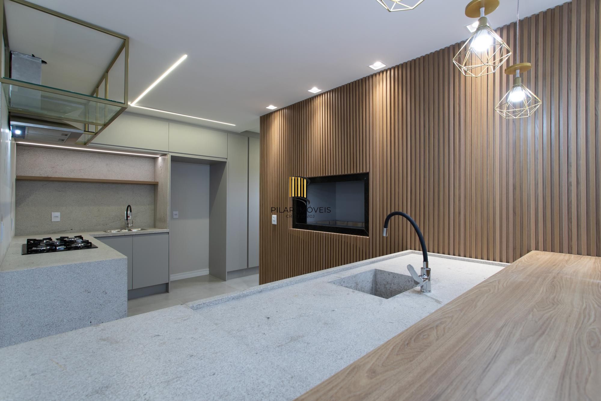 Casa Condominio para Venda - 300m², 3 dormitórios, sendo 3 suites, 2 vagas - Alphaville