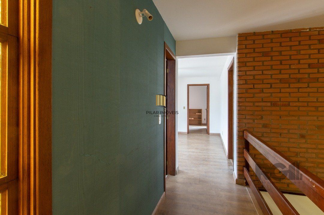 Casa para Venda - 205.5m², 3 dormitórios, sendo 2 suites, 3 vagas - Vila Nova