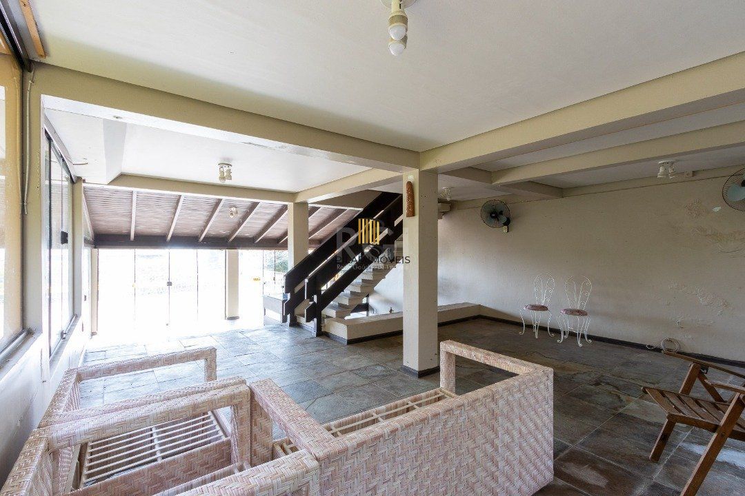 Casa para Venda - 500m², 4 dormitórios, sendo 1 suites, 4 vagas - Vila Conceição