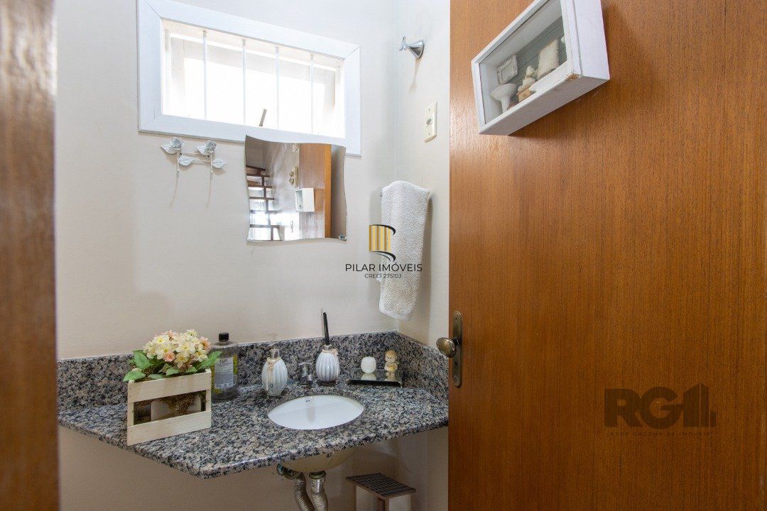 Casa 3 dormitórios no bairro Espírito Santo