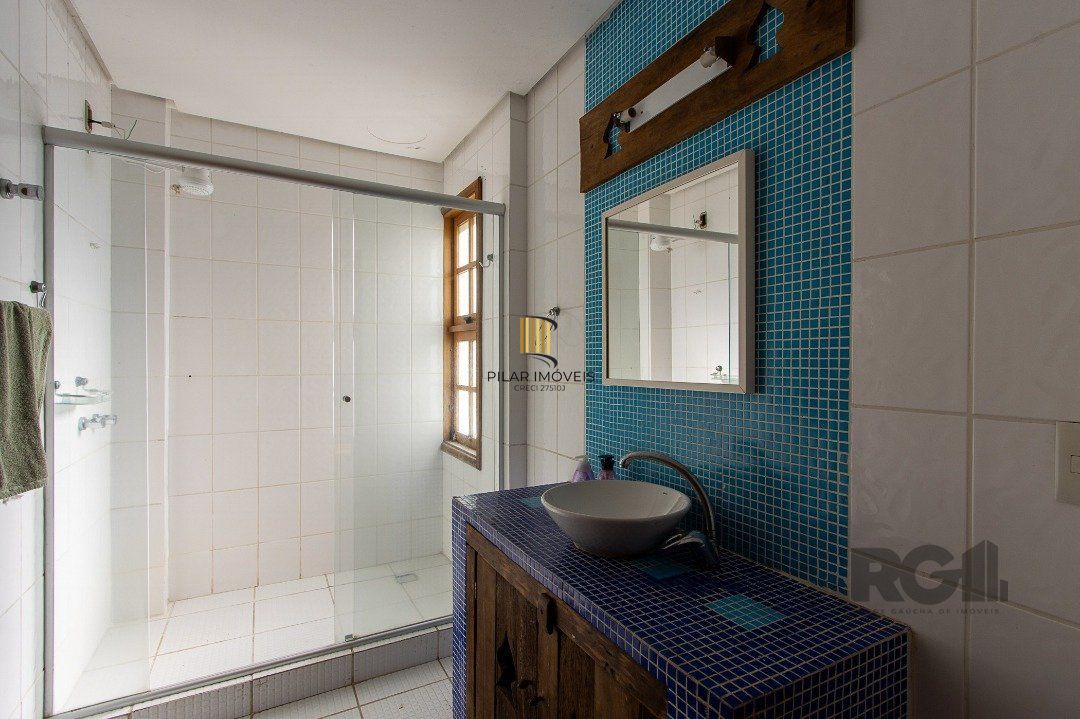 Casa para Venda - 380m², 4 dormitórios, sendo 1 suites, 4 vagas - Vila Assunção