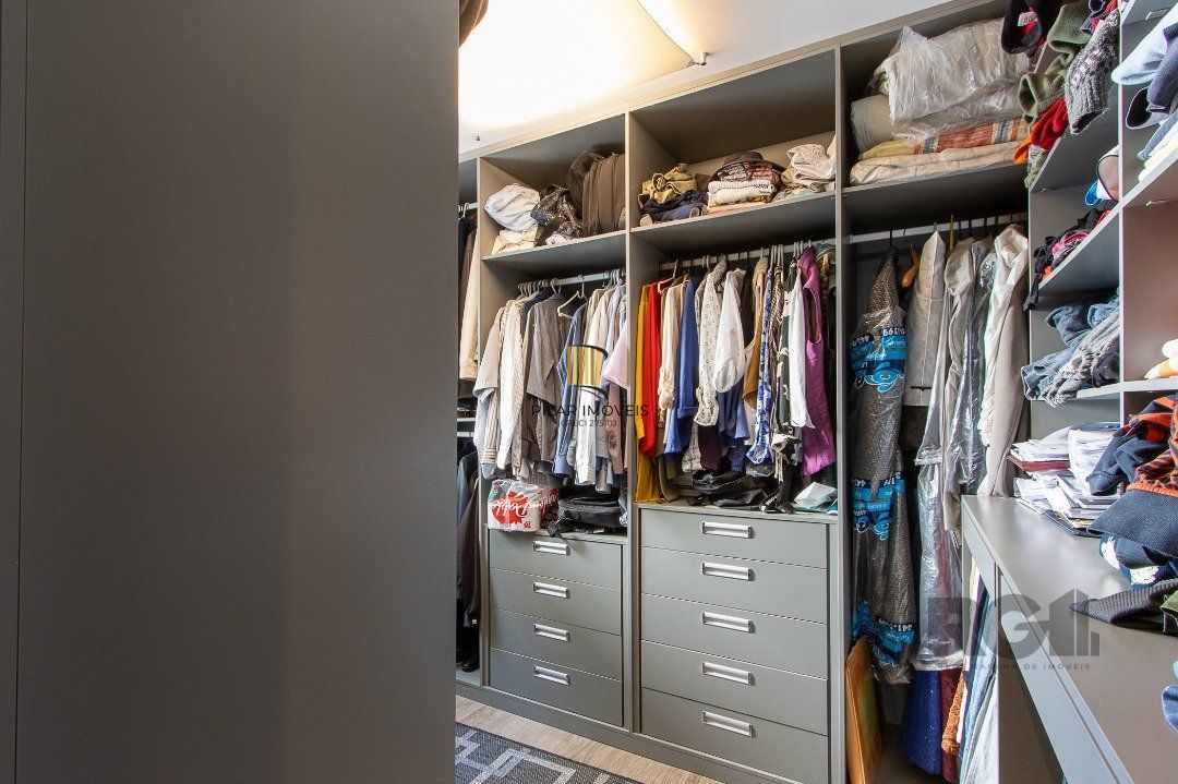 Apartamento 3 dormitórios no bairro Menino Deus