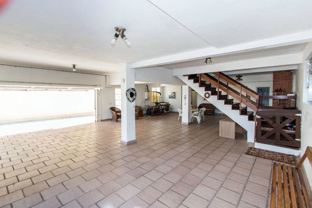 Casa para Venda - 393.58m², 4 dormitórios, sendo 2 suites, 6 vagas - Vila Assunção