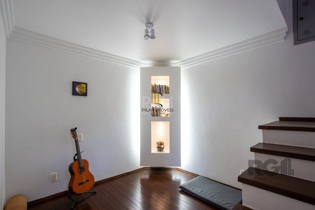 Casa Condominio para Venda - 170m², 3 dormitórios, sendo 1 suites, 2 vagas - Cavalhada