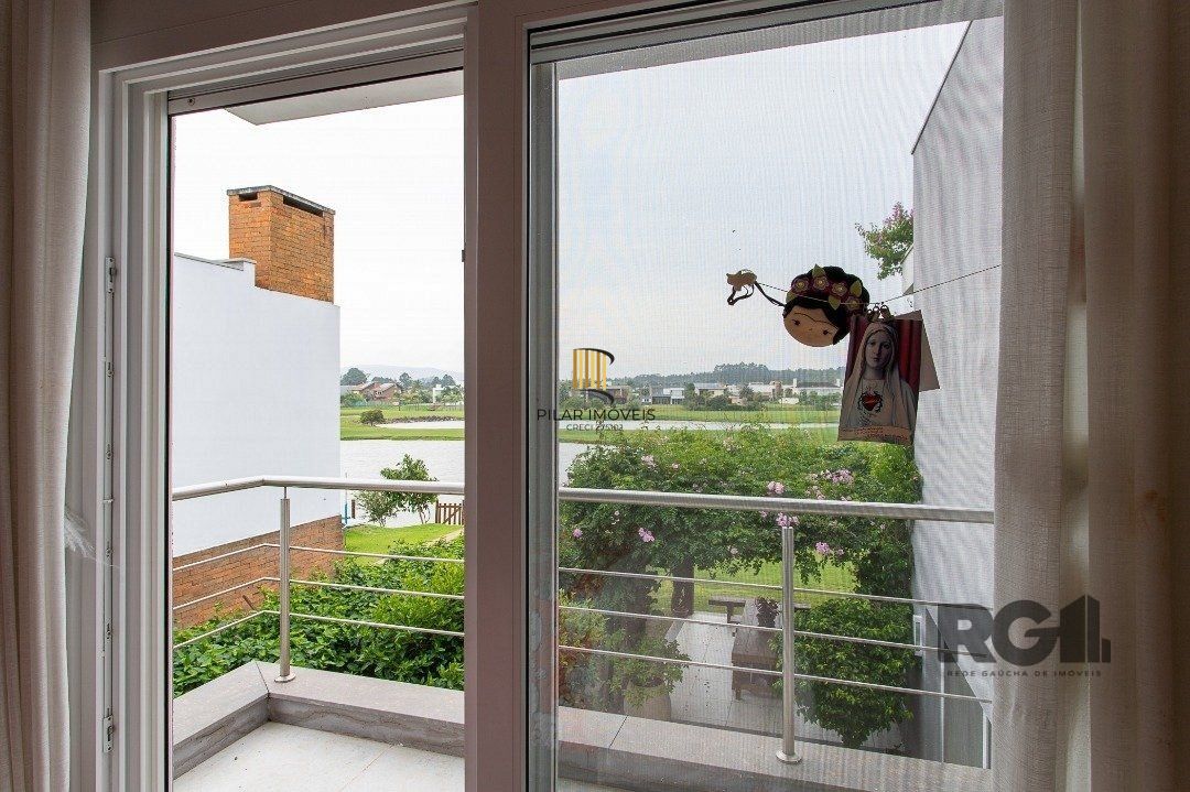 Casa de Condomínio 3 dormitórios no bairro Belém Novo