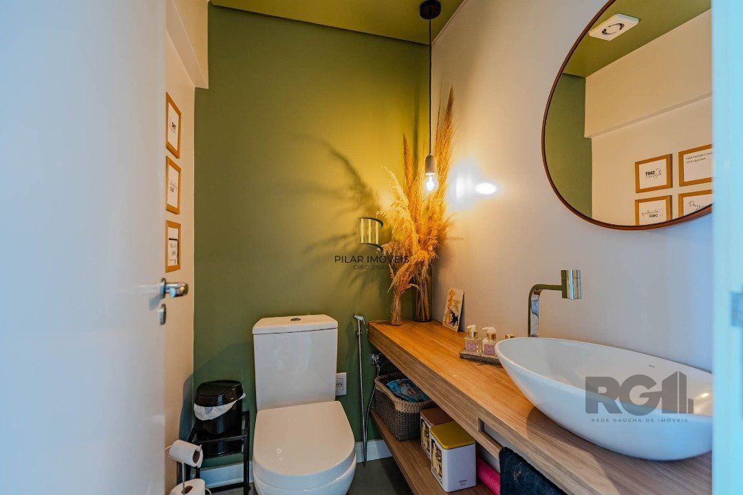 **Apartamento Garden com 3 dormitórios sendo 1 suíte à Venda - Bairro Cristal, Porto Alegre**