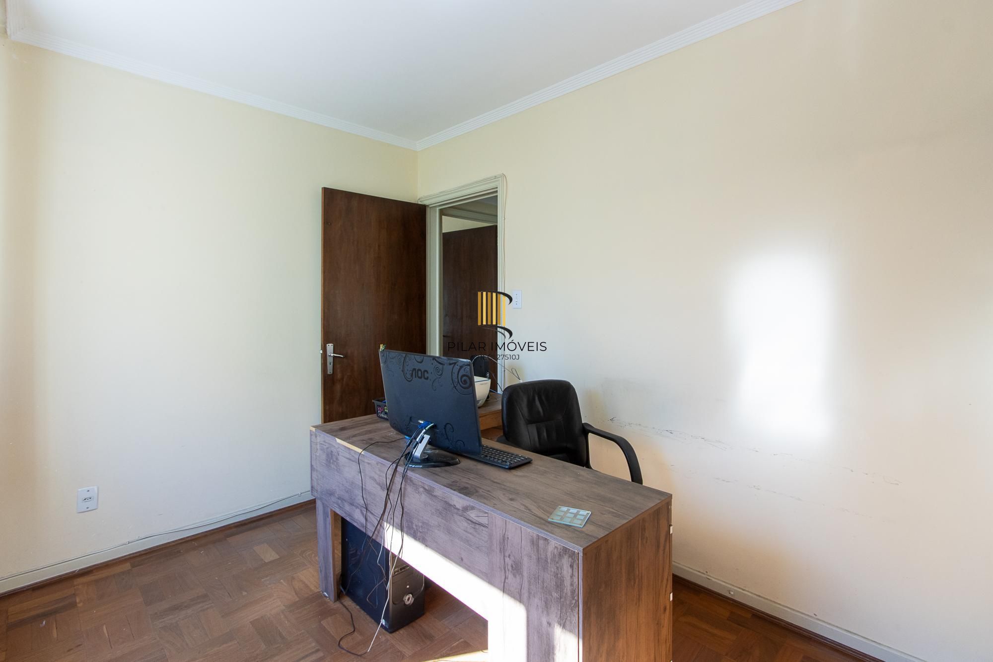 Apartamento 4 dormitórios no bairro Menino Deus