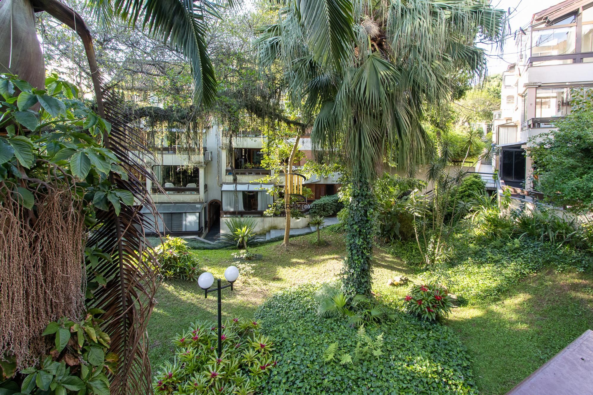 Apartamento bairro Cavalhada com 03 dormitórios, gabinete e 2 vagas 134,35m2 privativos!