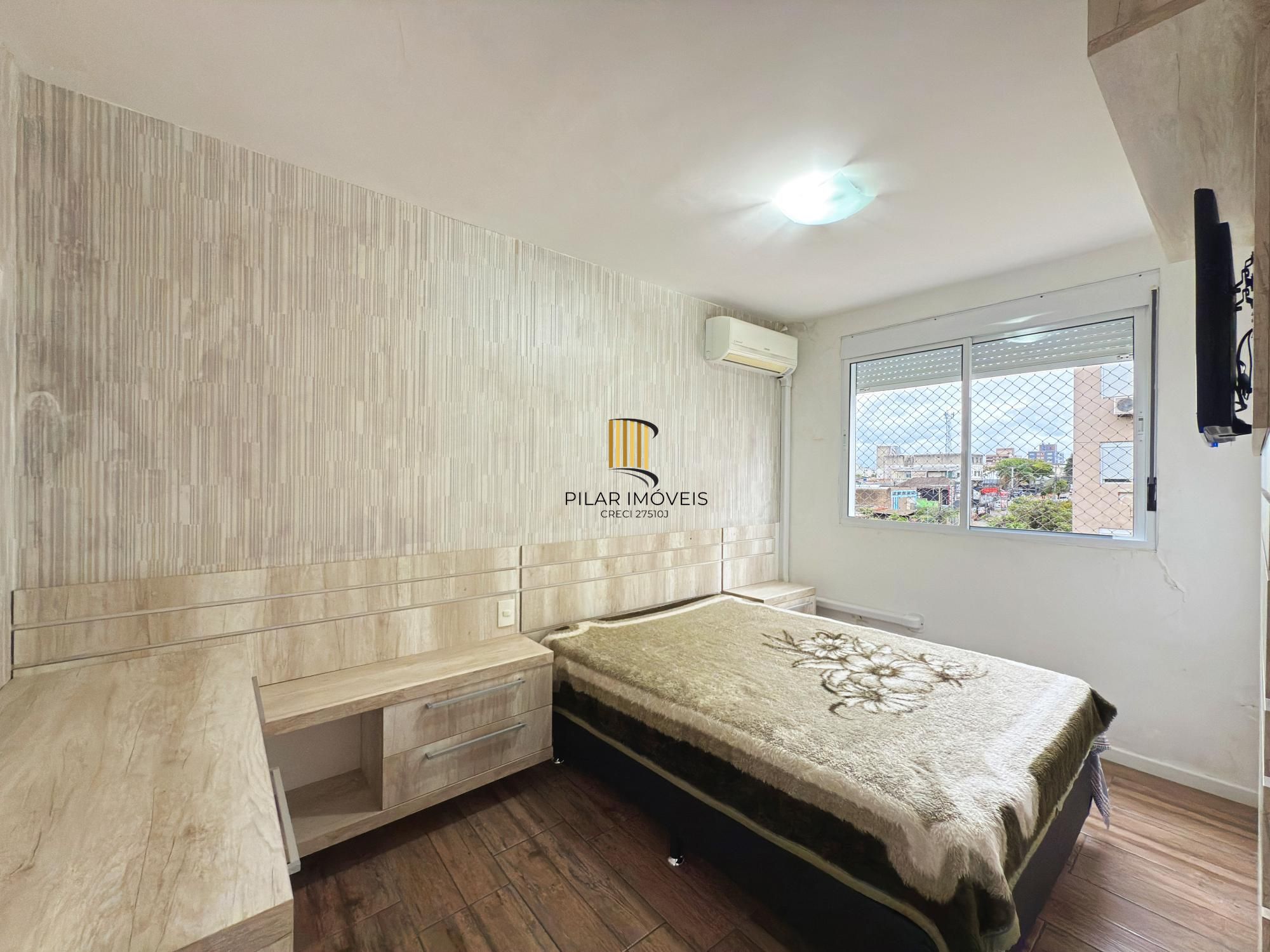 Apartamento de 3 dormitórios, 1 suíte e 2 vagas de garagem cobertas.