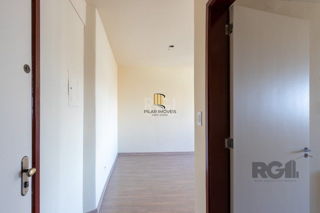 Apartamento de 64,04m², com  2 quartos, com vaga de garagem coberta e escriturada, esquina com a Av. Wenceslau Escobar.