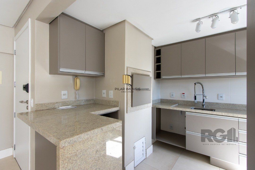 Apartamento 2 dormitórios no bairro Camaquã