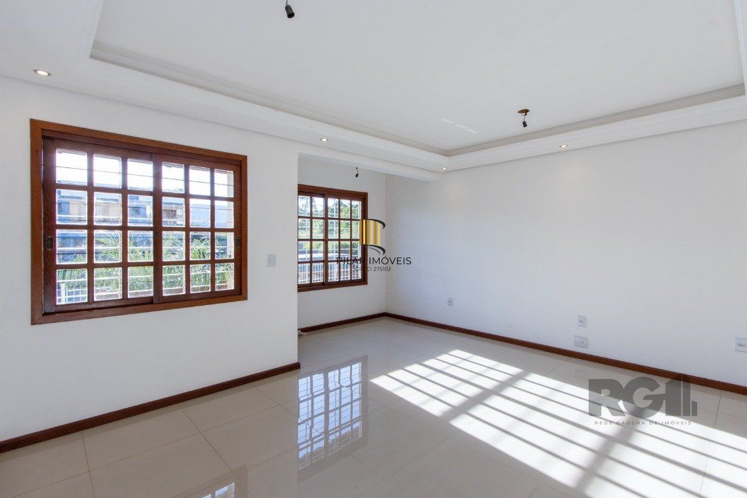Casa para Venda - 120m², 3 dormitórios, sendo 1 suites, 1 vaga - Guarujá