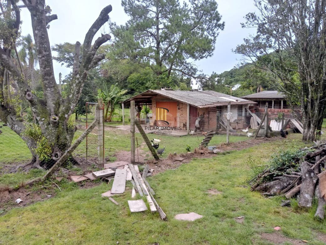 Sítio para Venda - 13725m², 2 dormitórios, sendo 2 suites, 4 vagas - Ponta Grossa