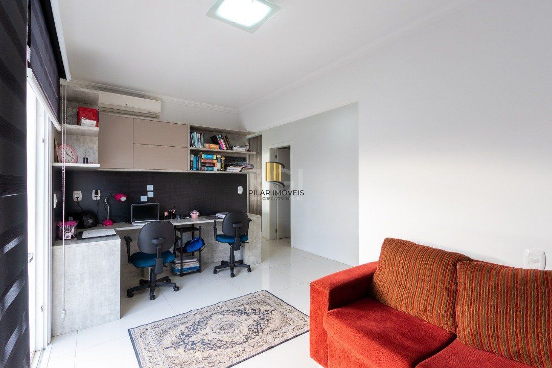 Casa para Venda - 377m², 4 dormitórios, sendo 3 suites, 3 vagas - Guarujá