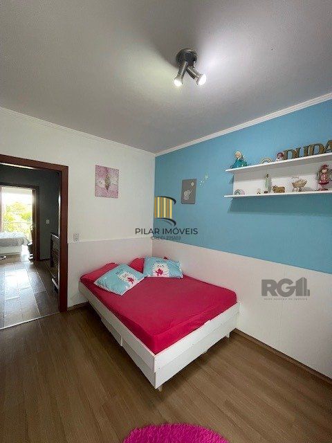 Casa 2 dormitórios no bairro Guarujá