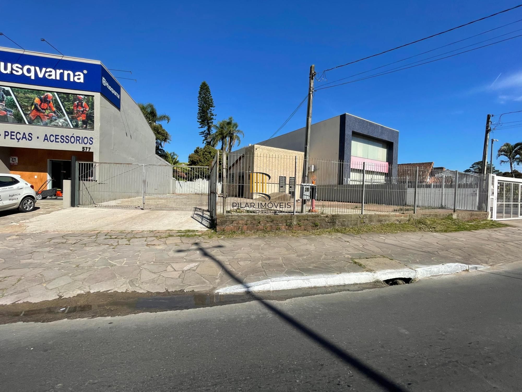 Dois terrenos lado a lado em localização estratégica de Ipanema – Porto Alegre Área total: 552 m²