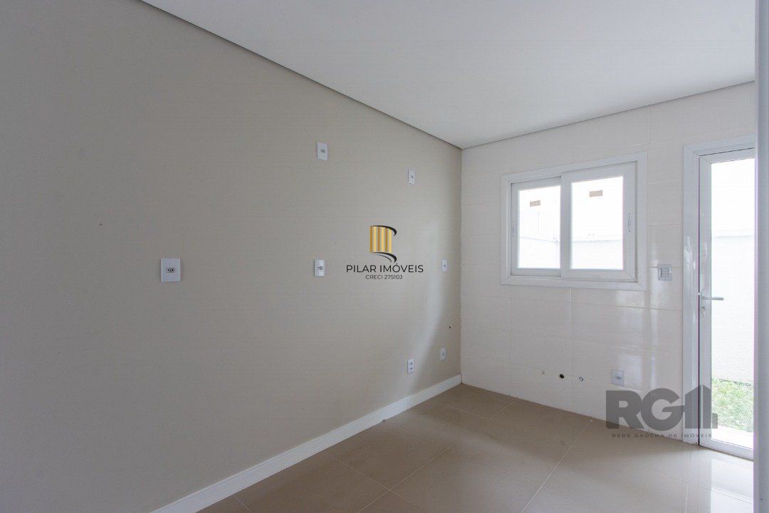 Casa de Condomínio 2 dormitórios no bairro Cristal