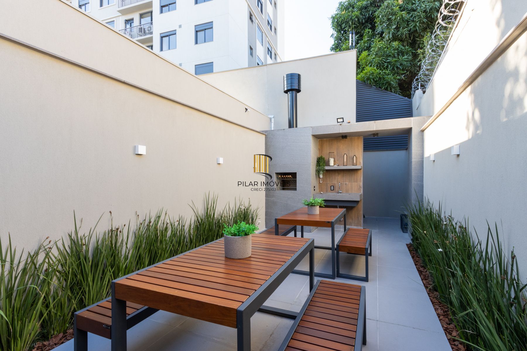 Apartamento 2 dormitórios no bairro Azenha