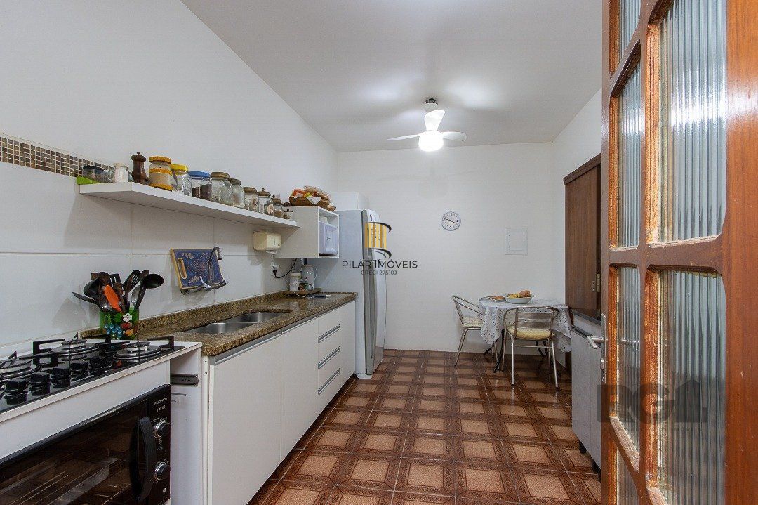 Casa 3 dormitórios no bairro Ipanema