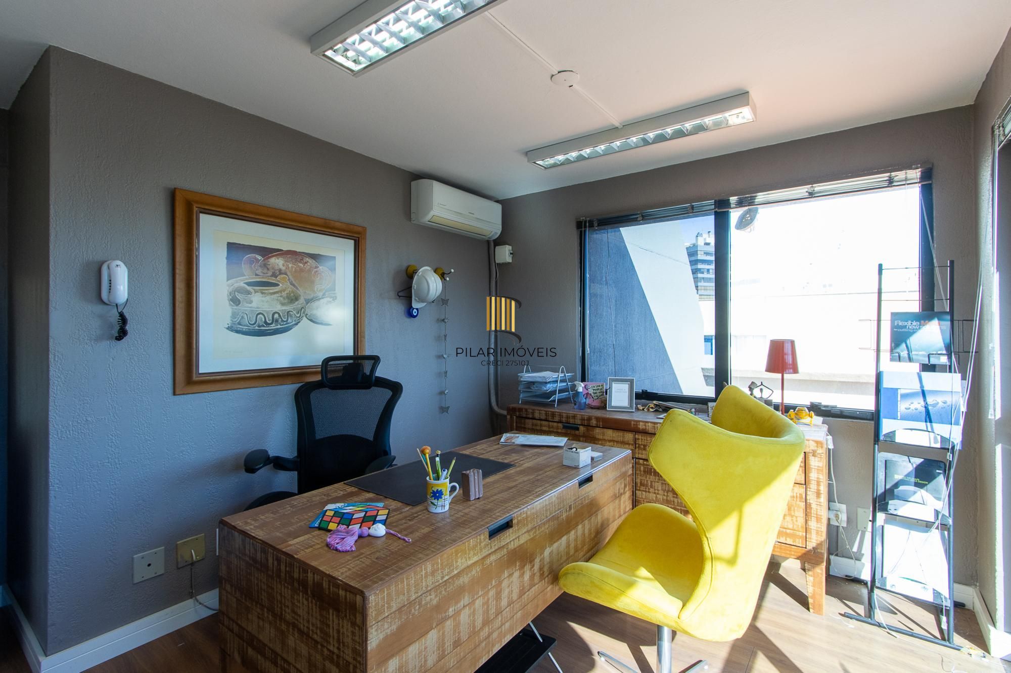 Sala Comercial Duplex à Venda no Bairro Petrópolis – Edifício João Abbott