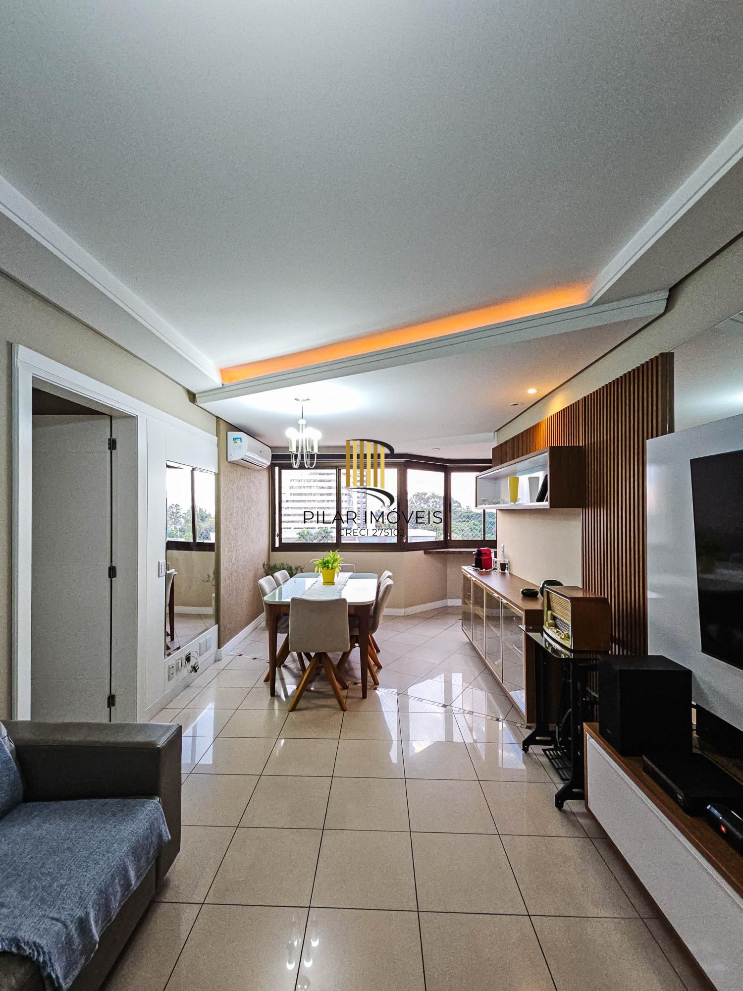 Apartamento 3 dormitórios no bairro Vila Ipiranga