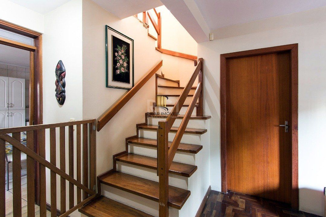 Casa para Venda - 229.18m², 4 dormitórios, sendo 4 suites, 5 vagas - Cavalhada