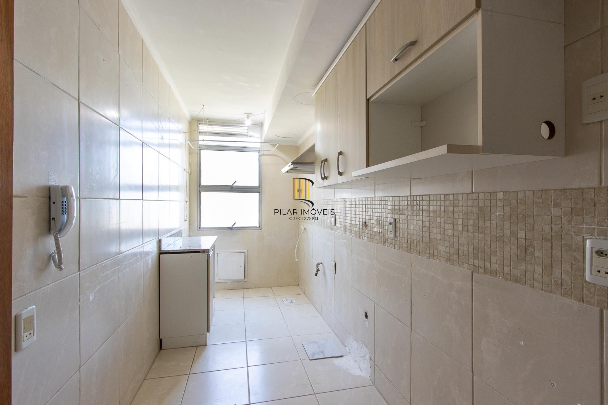 Excelente Apartamento 2 Dormitórios na Av. Wenceslau Escobar