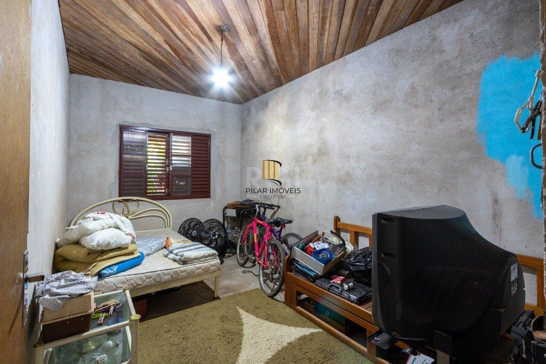 Casa para Venda - 2200m², 3 dormitórios, Lomba do Pinheiro