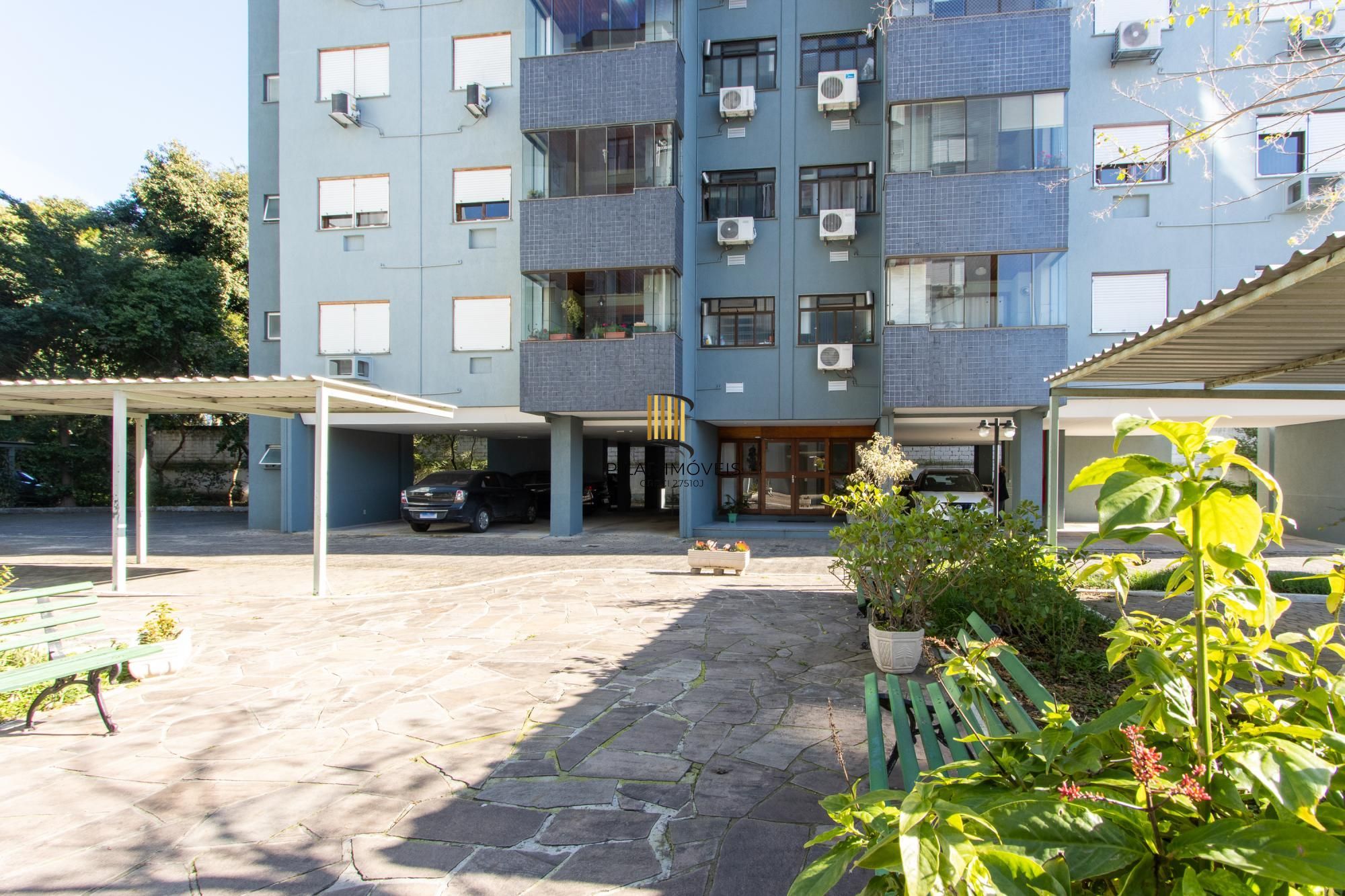 Apartamento 3 dormitórios no bairro Camaquã