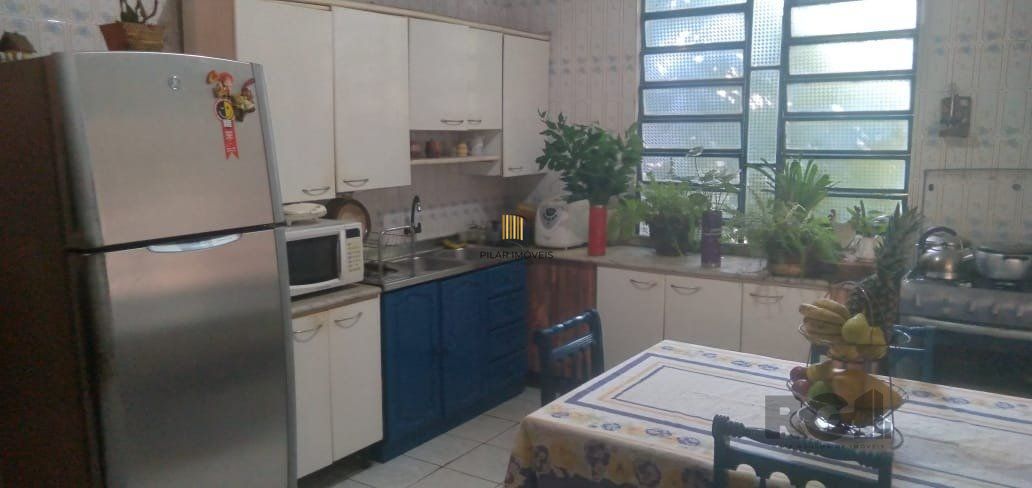 Casa 3 dormitórios no bairro Ipanema