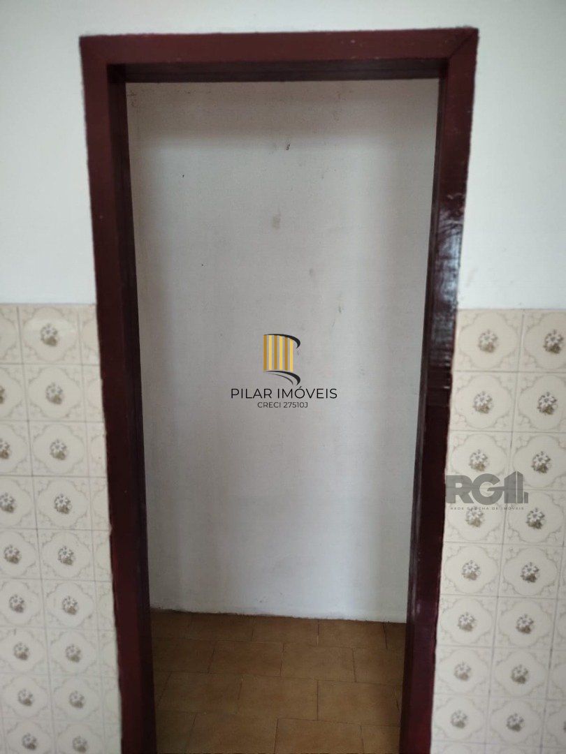 Casa para Venda - 247.37m², 4 dormitórios, 4 vagas - Partenon