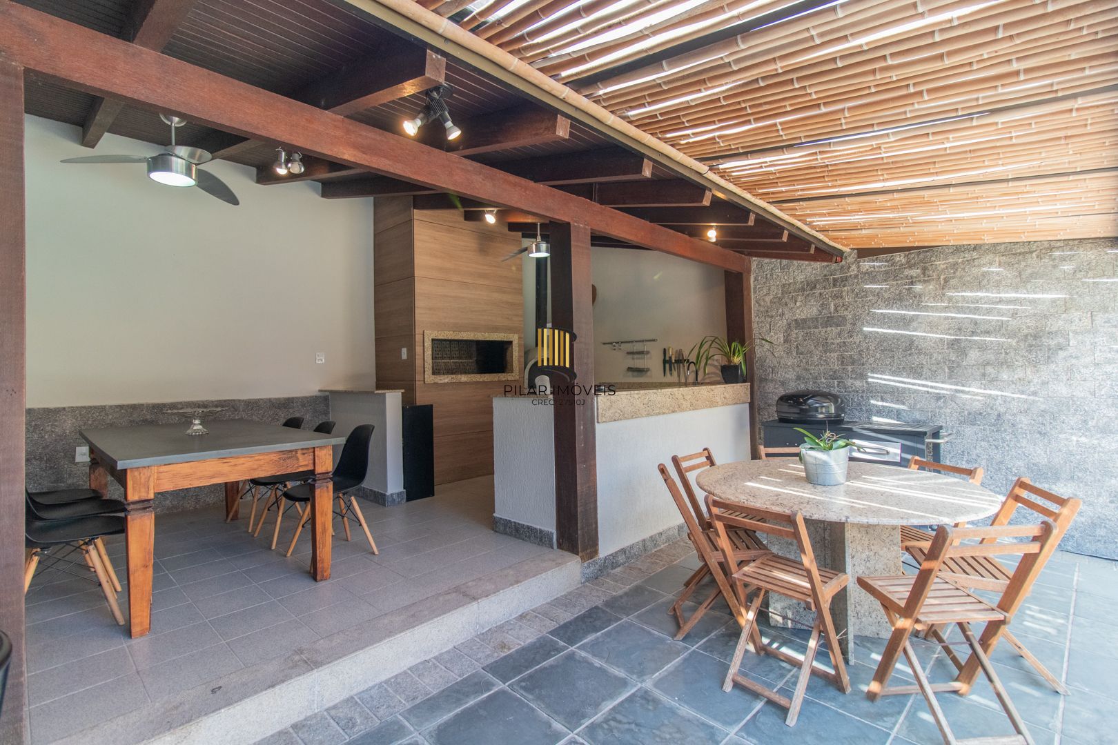 Casa para Venda - 410m², 3 dormitórios, sendo 3 suites, 2 vagas - Ipanema