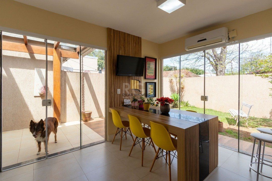 Casa Condominio para Venda - 102.9m², 3 dormitórios, sendo 1 suites, 2 vagas - Camaquã