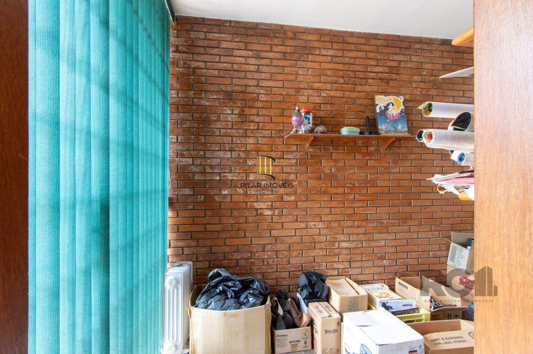 Casa para Venda - 500m², 4 dormitórios, sendo 1 suites, 4 vagas - Coronel Aparício Borges