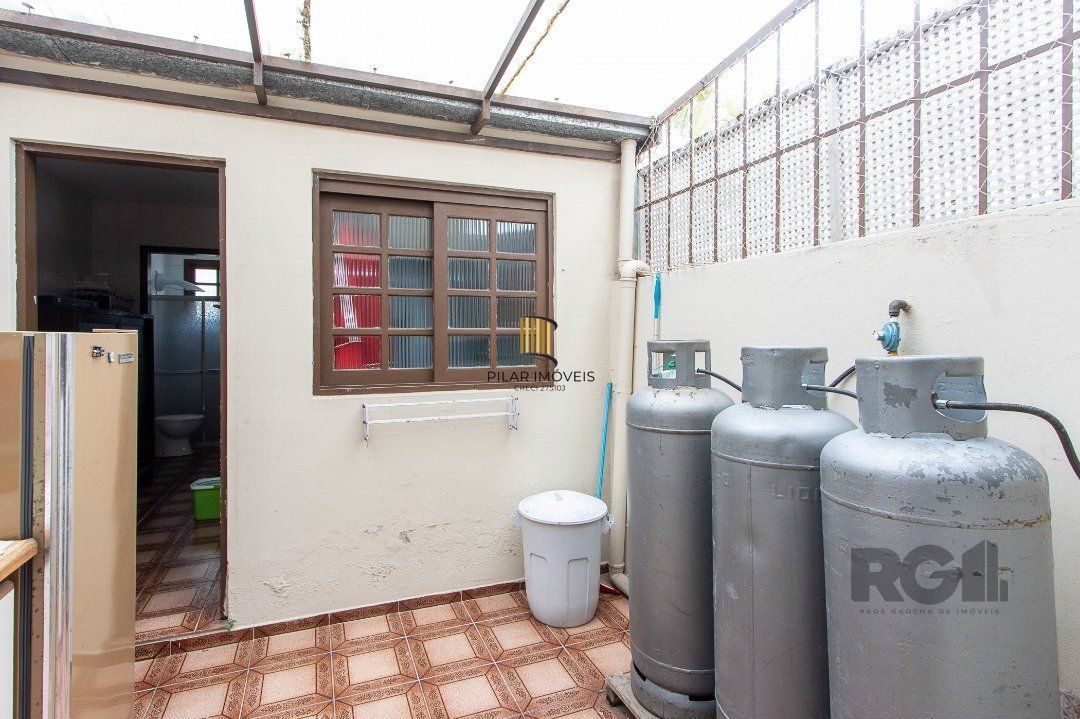 Casa 3 dormitórios no bairro Ipanema