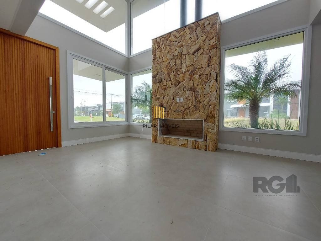 Casa de Condomínio 4 dormitórios no bairro Atlântida Sul