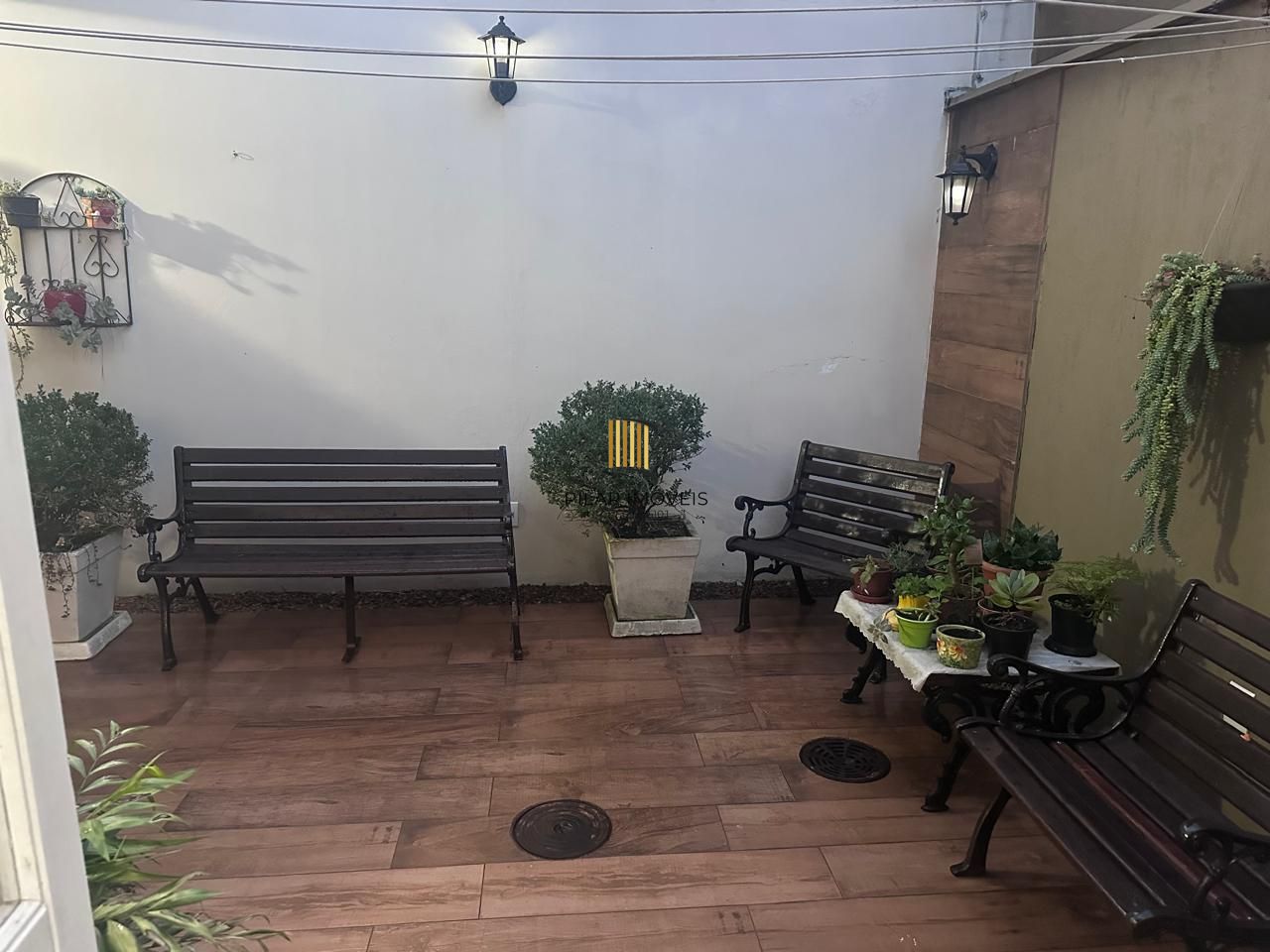 CASA EM CONDOMÍNIO, 2 QUARTOS, SUITE, 2 VAGAS