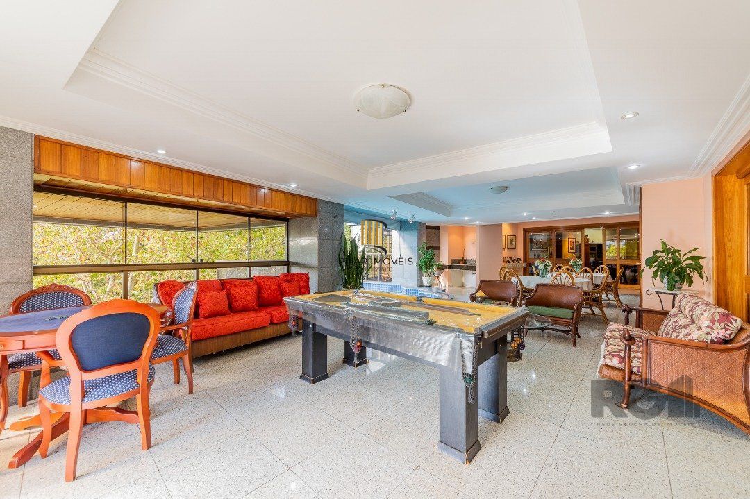 Apartamento 4 dormitórios no bairro Moinhos de Vento
