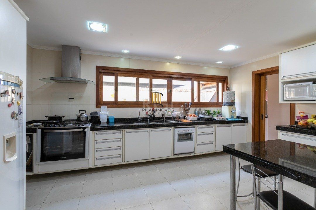 Casa Condominio para Venda - 670m², 5 dormitórios, sendo 5 suites, 4 vagas - Terra Ville