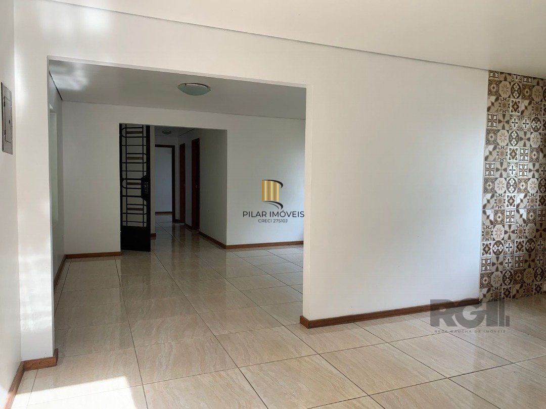 AMPLA CASA COM PRAIA PRIVATIVA NA ZONA SUL DE POA