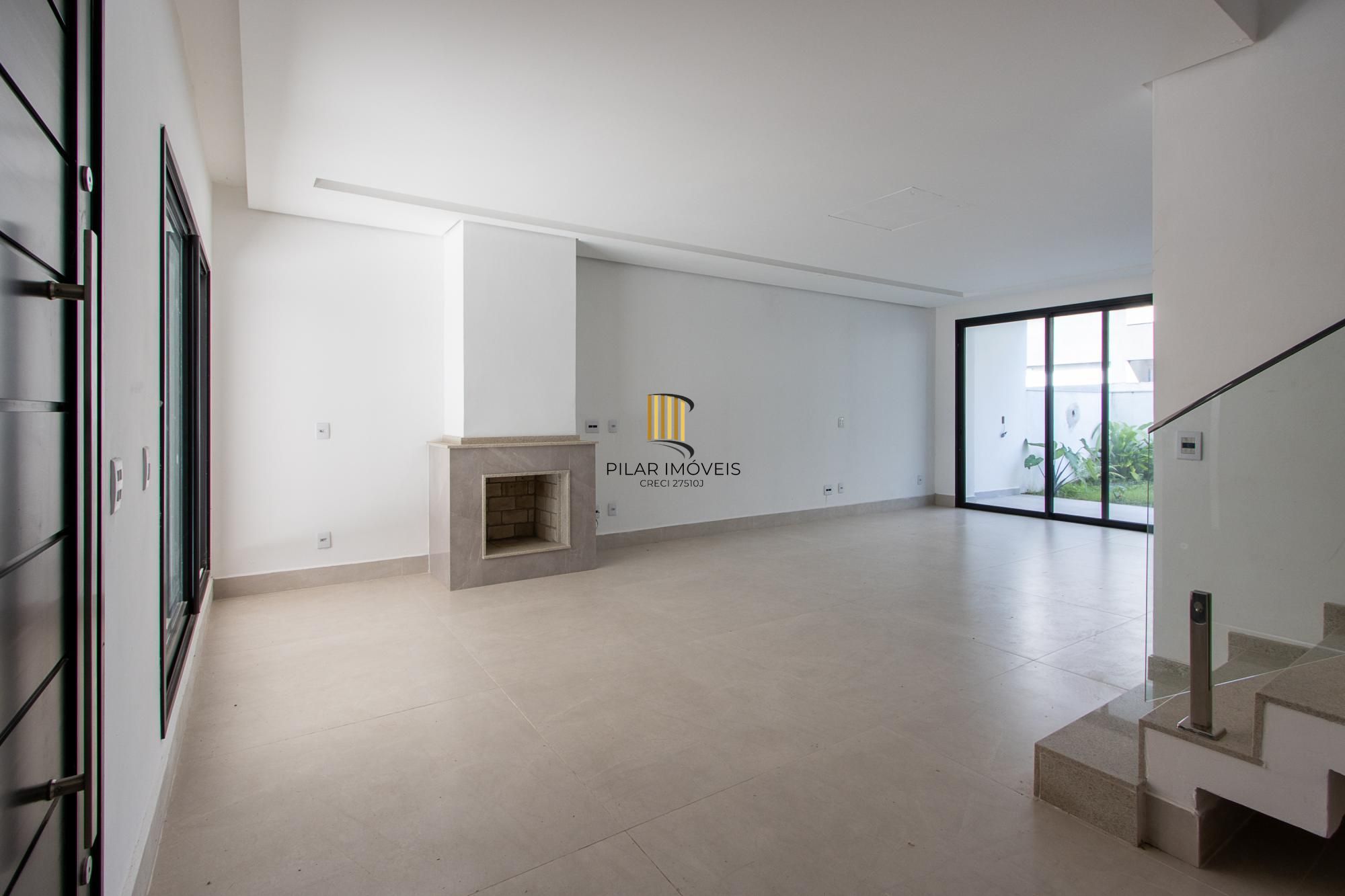 Casa de condomínio, 3 dormitórios, 3 suítes.