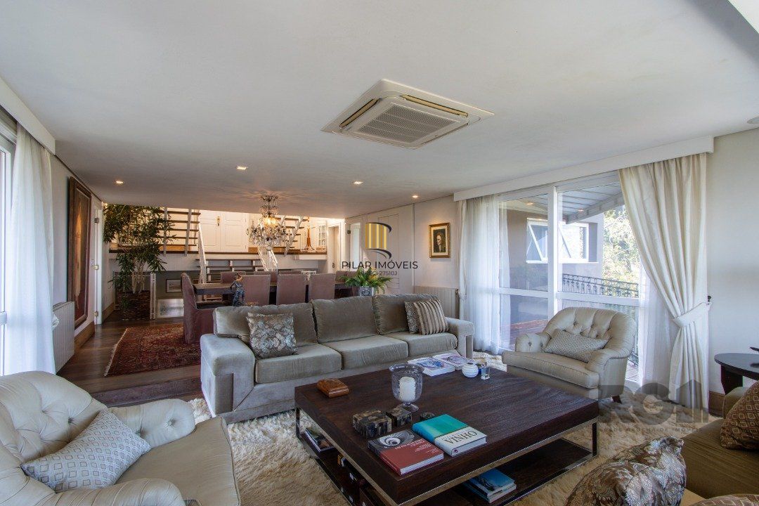 Casa deslumbrante vista do Guaiba, 3 dormitórios, sendo 1 suite master com closet e banheira de hidro com vista para o rio