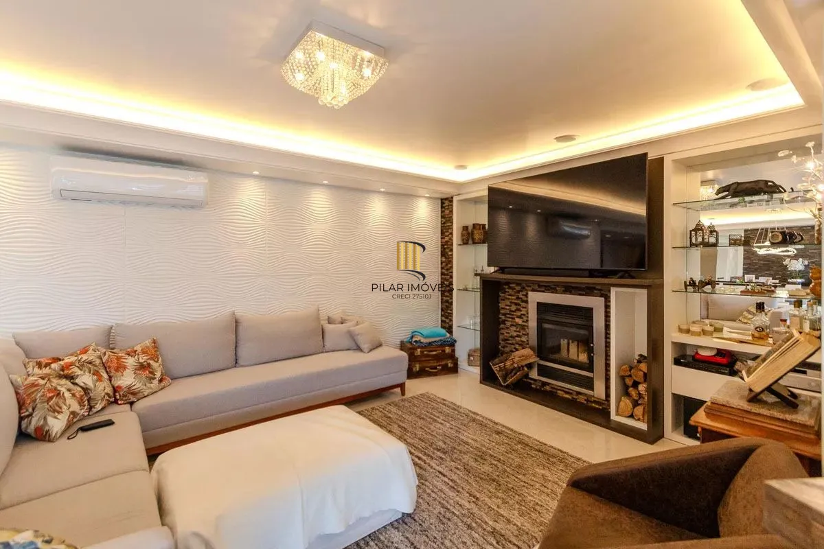 Apartamento com 3 dormitórios, 2 vagas e 231.61m² - Bairro Menino Deus