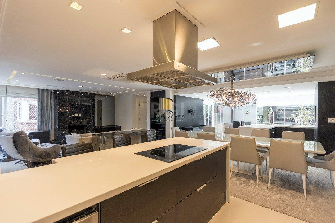 Casa Condominio para Venda - 380m², 3 dormitórios, sendo 3 suites, 4 vagas - Pedra Redonda