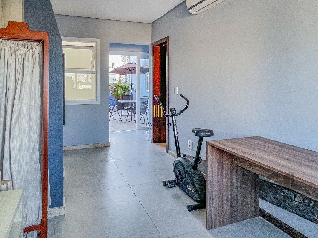 Casa de Condomínio 4 dormitórios no bairro Hípica