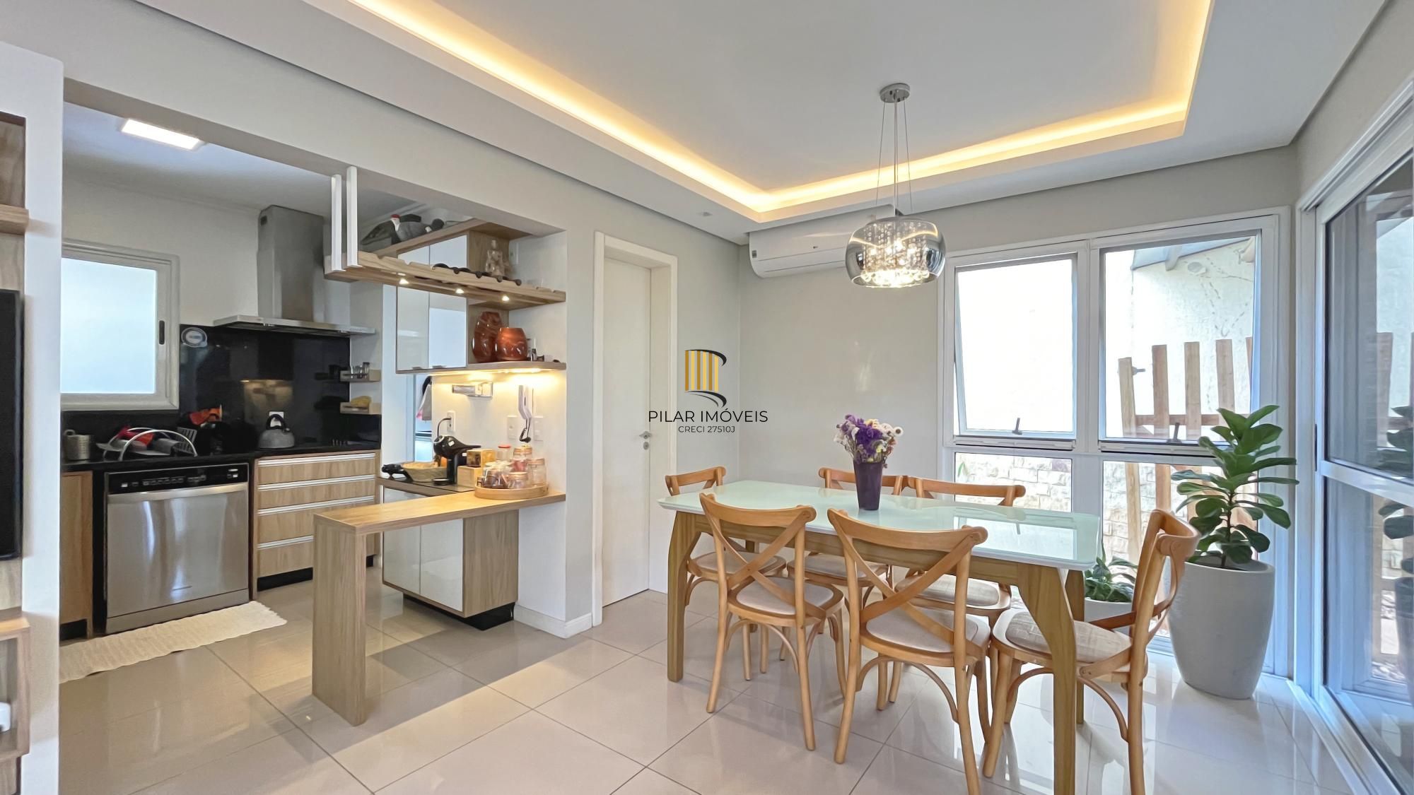 Casa em Condomínio com 3 quartos e 216m² à venda em Teresópolis, Porto Alegre.