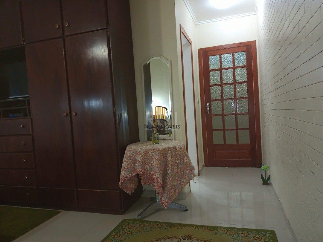 Casa para Venda - 220m², 3 dormitórios, sendo 1 suites, 1 vaga - Camaquã