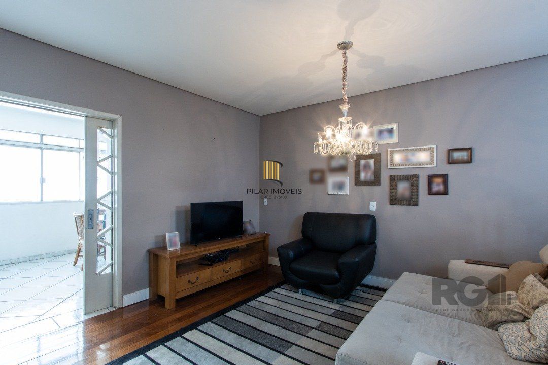 Apartamento de  186,66m2, 4 dormitórios, 1 suíte, 3 banheiros, 4 vagas,no bairro Rio Branco.