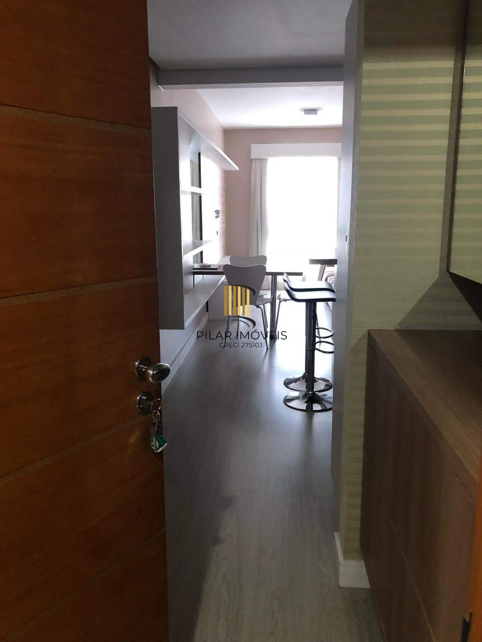 Loft a venda 1 dormitório mobiliado com 1 vaga de garagem / Lima e Silva